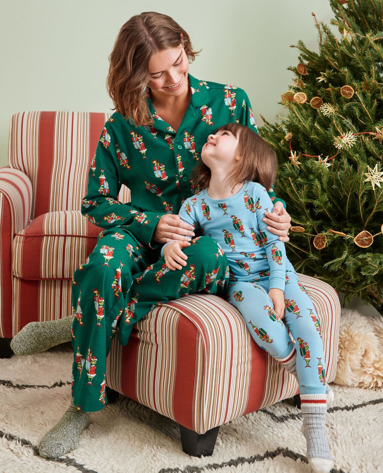 Adult Dr. Seuss Grinch Flannel Pajama Pants - Image 3