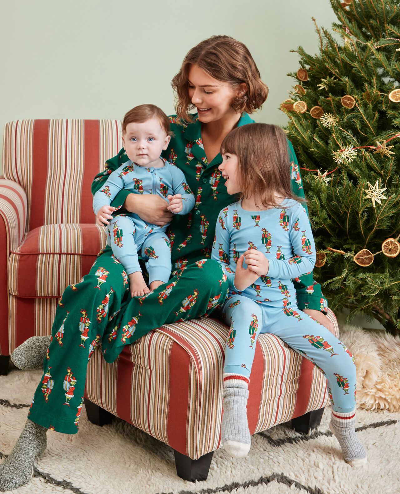Adult Dr. Seuss Grinch Flannel Pajama Pants - Image 4
